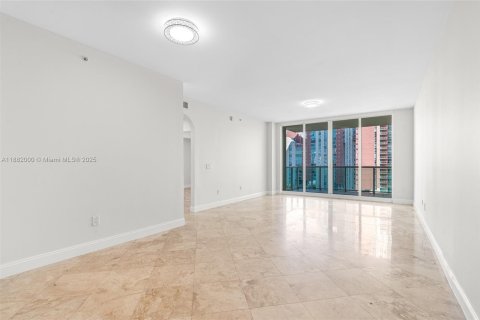 Condo in Aventura, Florida, 3 bedrooms  № 1951782 - photo 8
