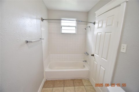 Villa ou maison à louer à Tampa, Floride: 3 chambres, 122.63 m2 № 1894163 - photo 22