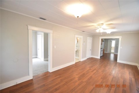 Villa ou maison à louer à Tampa, Floride: 3 chambres, 122.63 m2 № 1894163 - photo 9