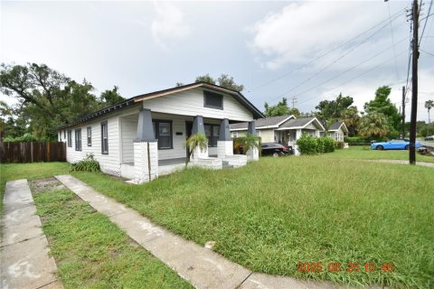 Villa ou maison à louer à Tampa, Floride: 3 chambres, 122.63 m2 № 1894163 - photo 2