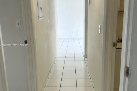 Купить кондоминиум в Майами, Флорида 2 спальни, 101.73м2, № 2008621 - фото 8