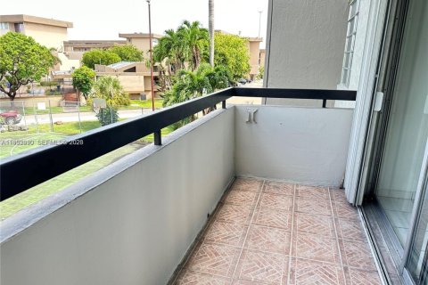 Купить кондоминиум в Майами, Флорида 2 спальни, 101.73м2, № 2008621 - фото 13