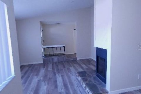 Casa en venta en Lake Mary, Florida, 3 dormitorios, 181.35 m2 № 1640006 - foto 9