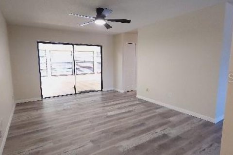 Casa en venta en Lake Mary, Florida, 3 dormitorios, 181.35 m2 № 1640006 - foto 2