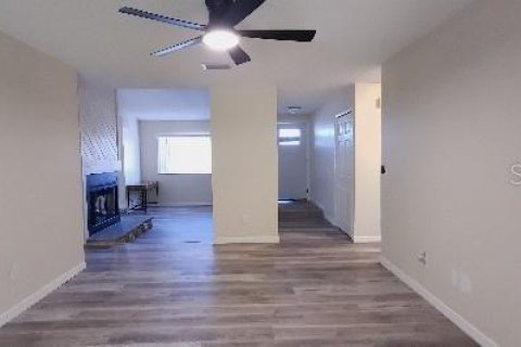 Casa en venta en Lake Mary, Florida, 3 dormitorios, 181.35 m2 № 1640006 - foto 6