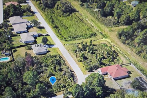 Commercial property in Palm Bay, Florida № 2246362 - photo 2