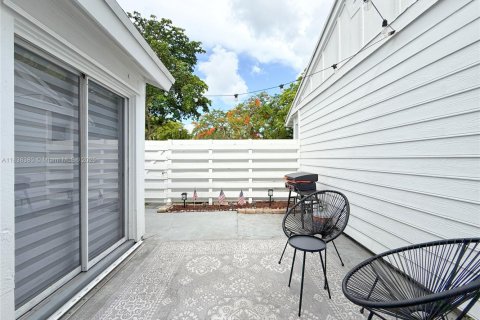 Condominio en venta en Miami, Florida, 2 dormitorios, 68.56 m2 № 1823915 - foto 15