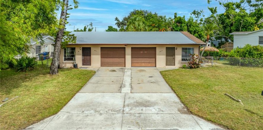 Immobilier commercial à Bradenton, Floride 4 chambres, 159.98 m2 № 1909707