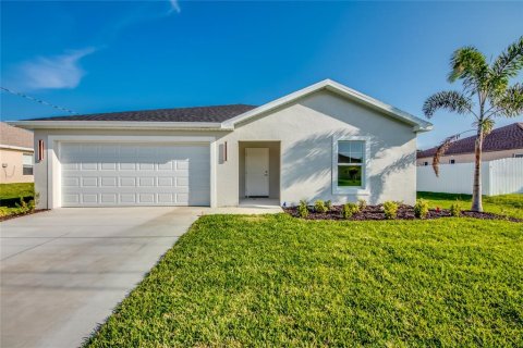 House in Cape Coral, Florida 4 bedrooms, 169.27 sq.m. № 1351328 - photo 6