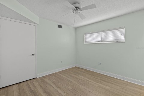 Condo in Saint Petersburg, Florida, 2 bedrooms  № 1769849 - photo 30