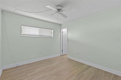 Condo in Saint Petersburg, Florida, 2 bedrooms  № 1769849 - photo 27