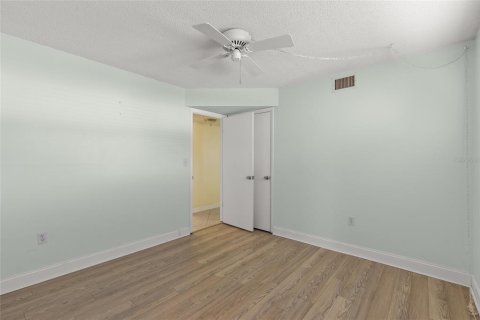 Condo in Saint Petersburg, Florida, 2 bedrooms  № 1769849 - photo 29
