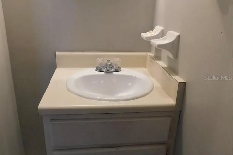 Снять в аренду квартиру в Гейнсвилл, Флорида 2 спальни, 345.6м2, № 1803222 - фото 8