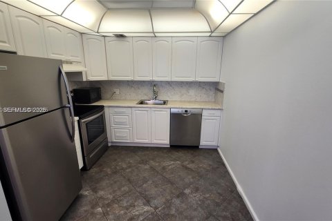 Copropriété à vendre à Deerfield Beach, Floride: 2 chambres, 92.9 m2 № 2029270 - photo 2