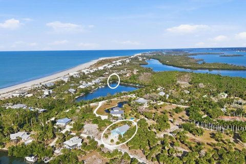 House in Placida, Florida 3 bedrooms, 148.36 sq.m. № 2108093