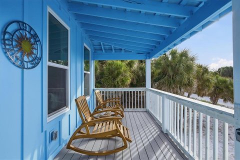 House in Placida, Florida 3 bedrooms, 148.36 sq.m. № 2108093 - photo 10