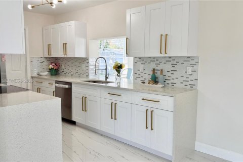Casa en venta en Lauderhill, Florida, 3 dormitorios, 133.31 m2 № 2179644 - foto 19