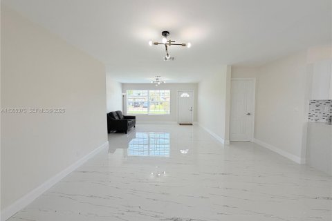 Casa en venta en Lauderhill, Florida, 3 dormitorios, 133.31 m2 № 2179644 - foto 10