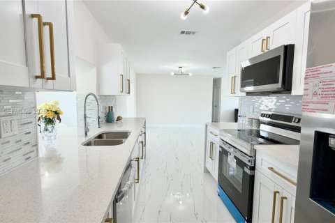 Casa en venta en Lauderhill, Florida, 3 dormitorios, 133.31 m2 № 2179644 - foto 22