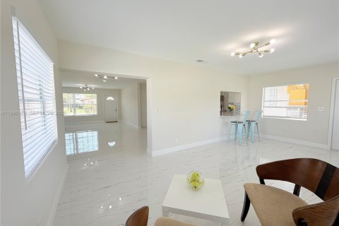 Casa en venta en Lauderhill, Florida, 3 dormitorios, 133.31 m2 № 2179644 - foto 13