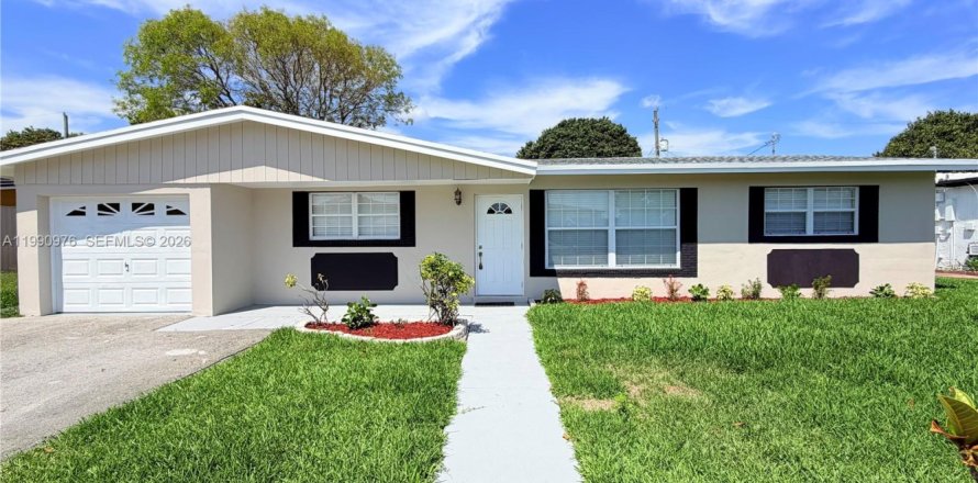 Casa en Lauderhill, Florida 3 dormitorios, 133.31 m2 № 2179644