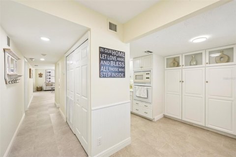 Copropriété à vendre à Sarasota, Floride: 2 chambres, 126.44 m2 № 2202758 - photo 9