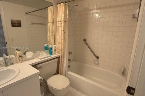 Купить кондоминиум в Хайполюксо, Флорида 2 спальни, 71.35м2, № 1897644 - фото 6