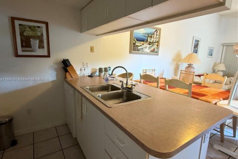 Купить кондоминиум в Хайполюксо, Флорида 2 спальни, 71.35м2, № 1897644 - фото 5