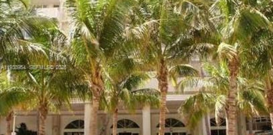 Studio in the Condo in Miami Beach, Florida  № 2053714