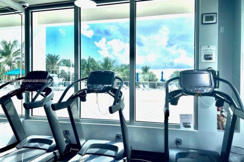 Condo in Miami Beach, Florida  № 2053714 - photo 22