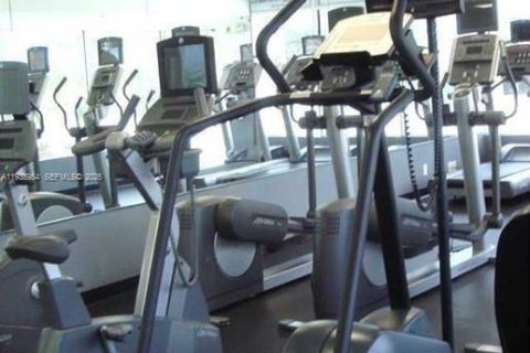 Condo in Miami Beach, Florida  № 2053714 - photo 23