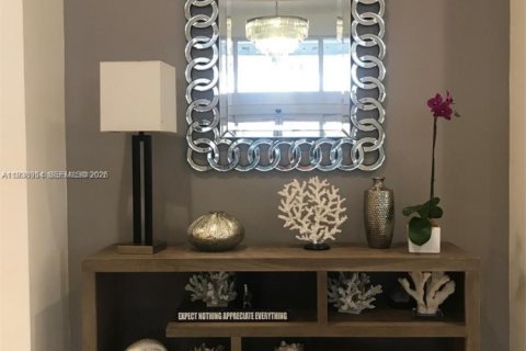 Condo in Miami Beach, Florida  № 2053714 - photo 20