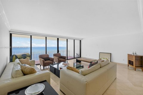 Copropriété à louer à Miami, Floride: 2 chambres, 174.84 m2 № 2023680 - photo 2