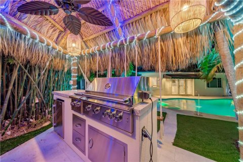 Casa en alquiler en Fort Lauderdale, Florida, 5 dormitorios, 185.9 m2 № 712444 - foto 1