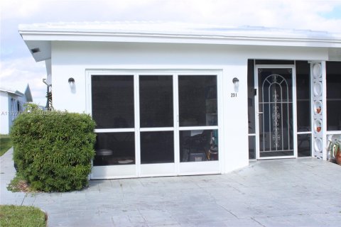 Casa en venta en Pompano Beach, Florida, 2 dormitorios, 129.51 m2 № 1987019 - foto 9