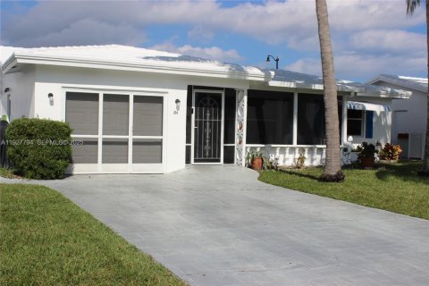 Casa en venta en Pompano Beach, Florida, 2 dormitorios, 129.51 m2 № 1987019 - foto 3