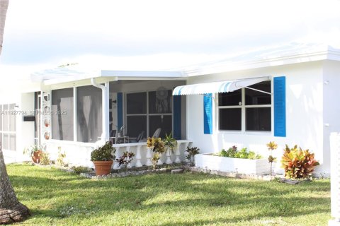 Casa en venta en Pompano Beach, Florida, 2 dormitorios, 129.51 m2 № 1987019 - foto 6
