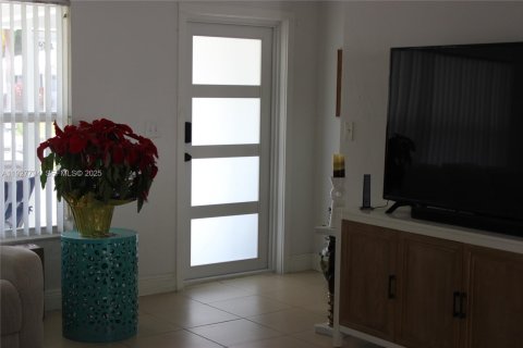 Casa en venta en Pompano Beach, Florida, 2 dormitorios, 129.51 m2 № 1987019 - foto 14