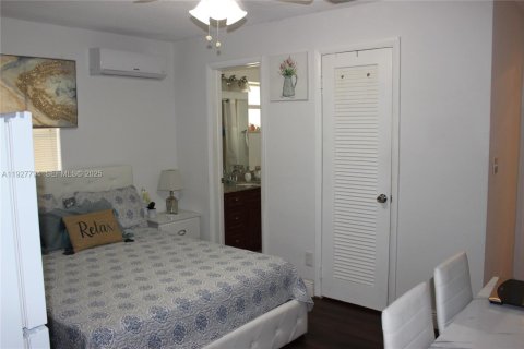 Casa en venta en Pompano Beach, Florida, 2 dormitorios, 129.51 m2 № 1987019 - foto 27