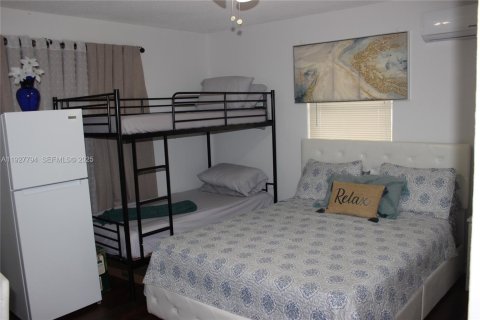 Casa en venta en Pompano Beach, Florida, 2 dormitorios, 129.51 m2 № 1987019 - foto 25