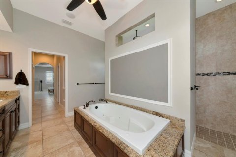 Casa en venta en Bradenton, Florida, 4 dormitorios, 299.61 m2 № 2221302 - foto 28