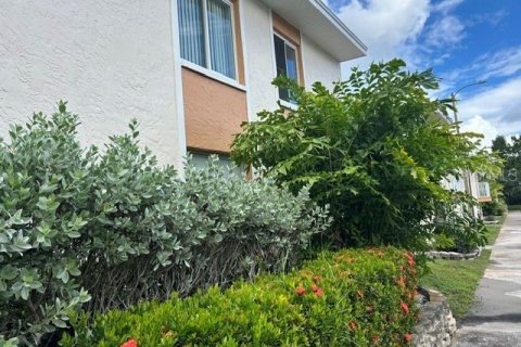 Condo à Saint Petersburg, Floride, 2 chambres  № 2369035