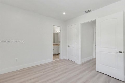 Adosado en venta en Miami, Florida, 2 dormitorios, 120.68 m2 № 2085824 - foto 30