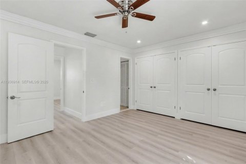Adosado en venta en Miami, Florida, 2 dormitorios, 120.68 m2 № 2085824 - foto 17