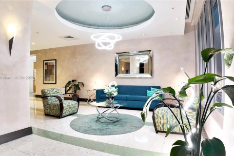 Купить кондоминиум в Холливуд, Флорида 2 спальни, 109.25м2, № 1956677 - фото 28