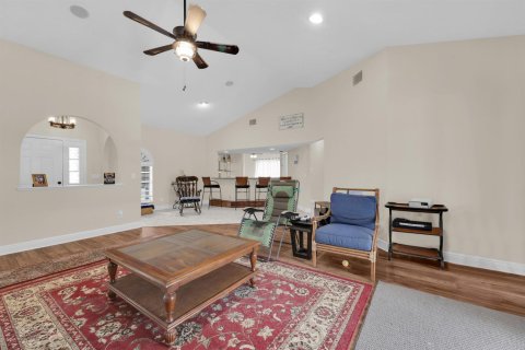Villa ou maison à vendre à St. Lucie, Floride: 3 chambres, 191.29 m2 № 2383026 - photo 8
