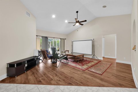 Villa ou maison à vendre à St. Lucie, Floride: 3 chambres, 191.29 m2 № 2383026 - photo 5