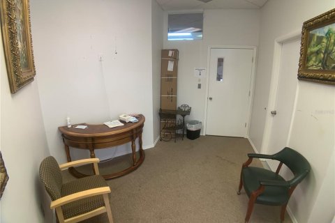 Commercial property in Largo, Florida 329.8 sq.m. № 214406 - photo 12