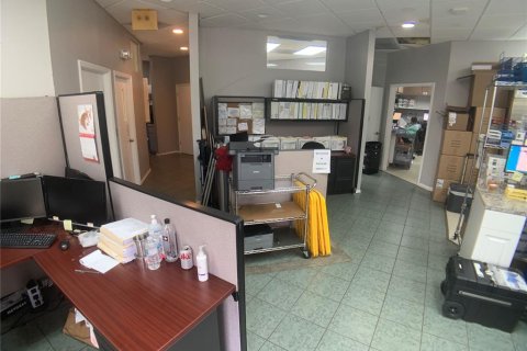 Commercial property in Largo, Florida 329.8 sq.m. № 214406 - photo 19