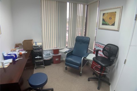 Commercial property in Largo, Florida 329.8 sq.m. № 214406 - photo 13